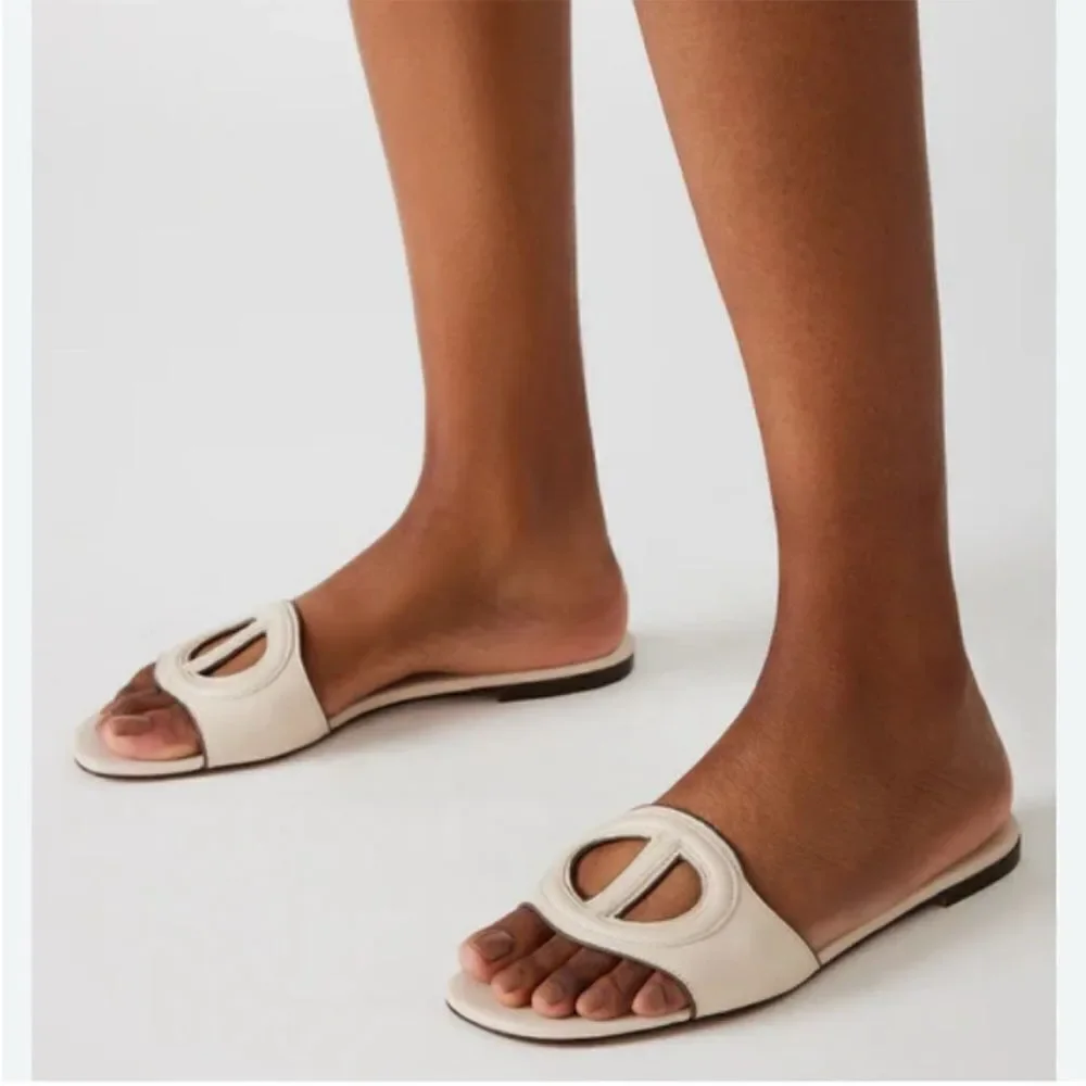 Top Moda Cut out design slide sandals